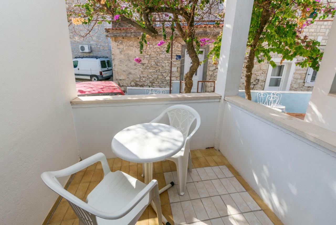 Apartments And Rooms Jakov Primosten Exterior photo